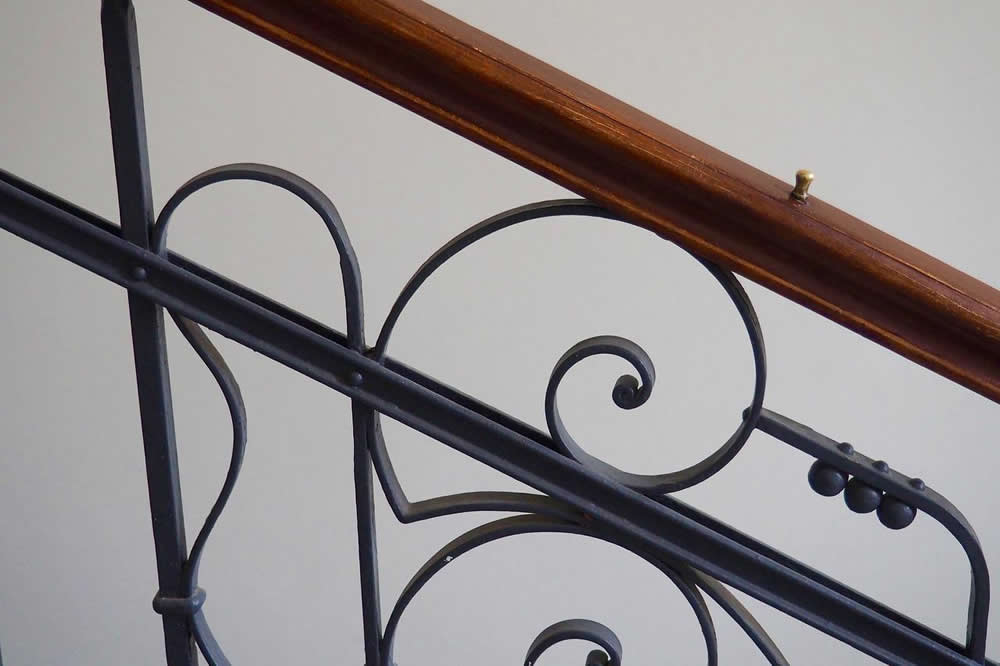 DEMİR KÜPEŞTE KORKULUK SİSTEMLERİ